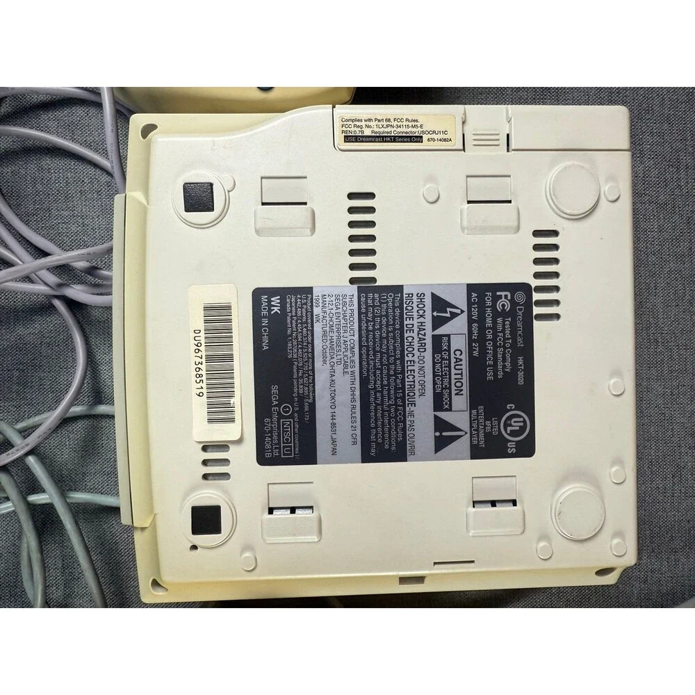 Laundry By Shelli Segal untested console